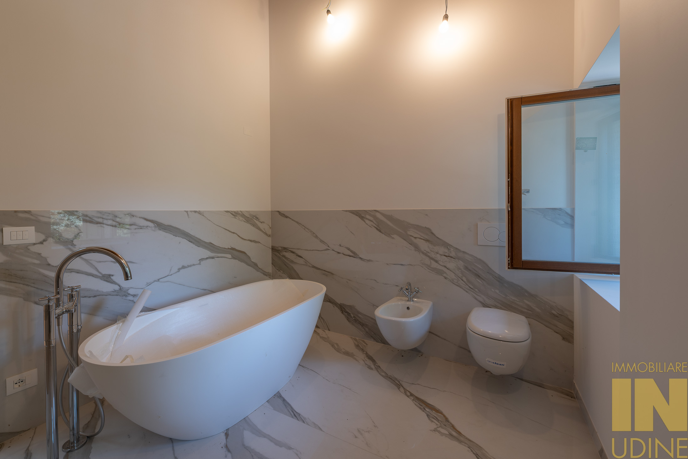 26274d208bec67cfd413f5b2d9438fb9