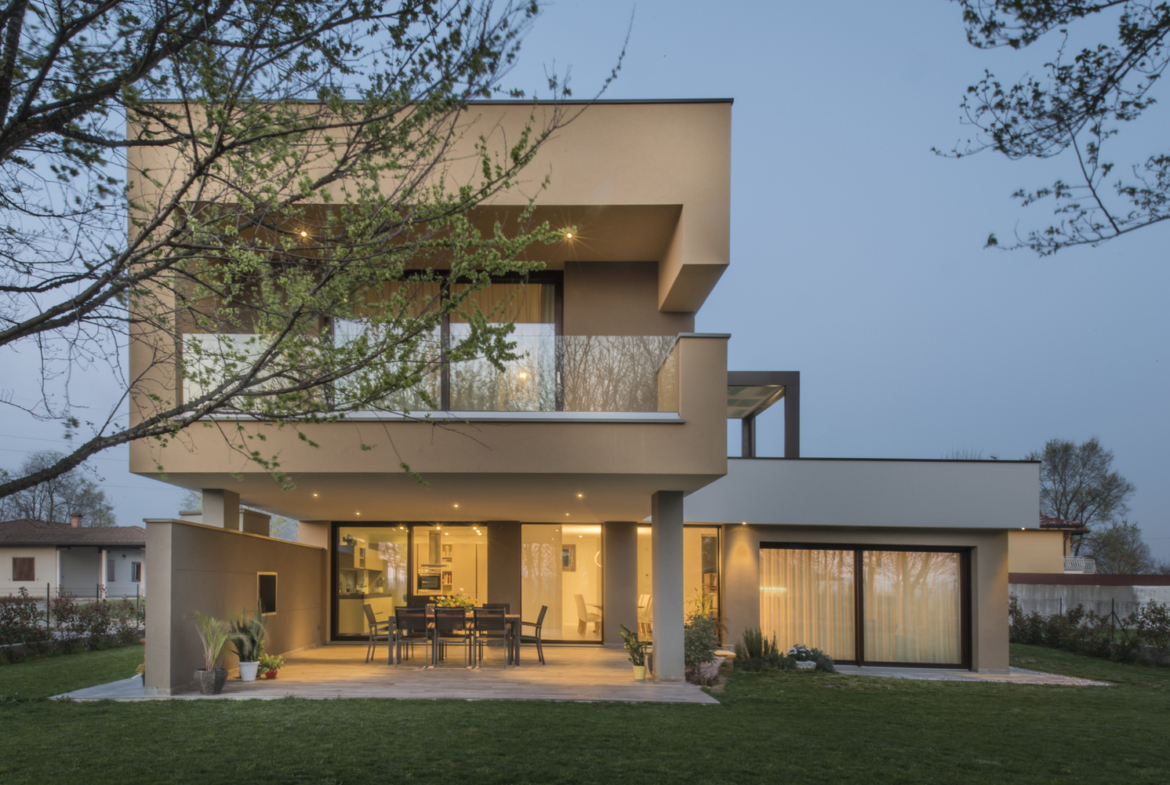 e65387348ba1e8b1475bcb60b0162280