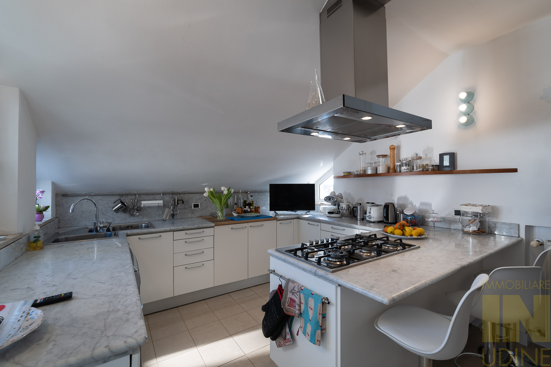 17aed896ce6fc0f13f23f5d877045658