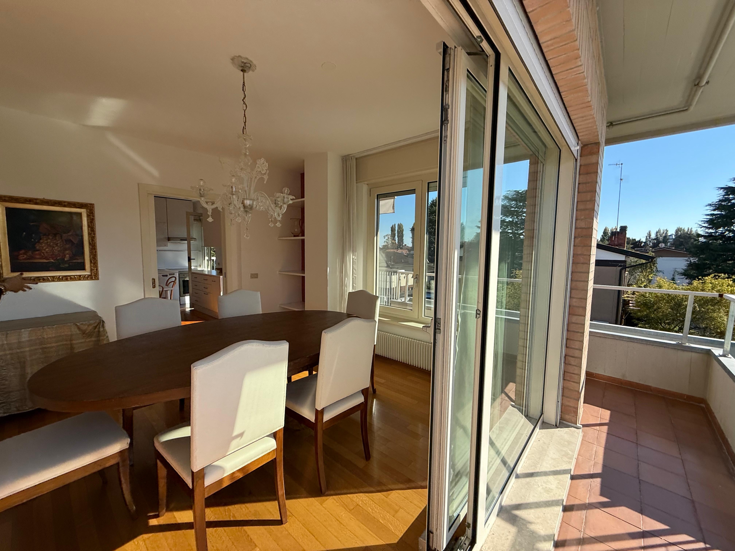 208d8fb21d260fb5c70b4d37447ab008