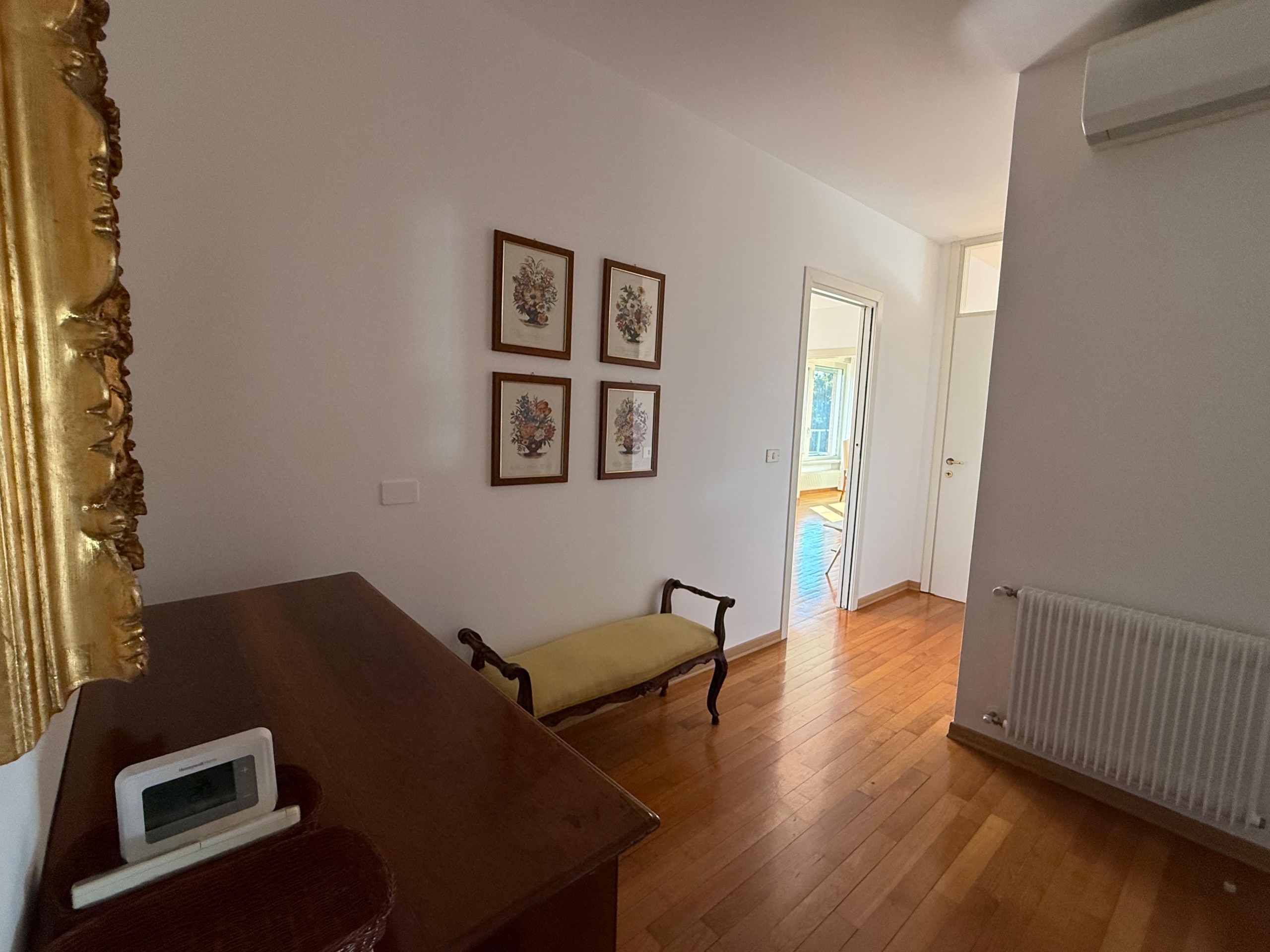 c906698c19c3164dc0a3c5c6ee833fe0