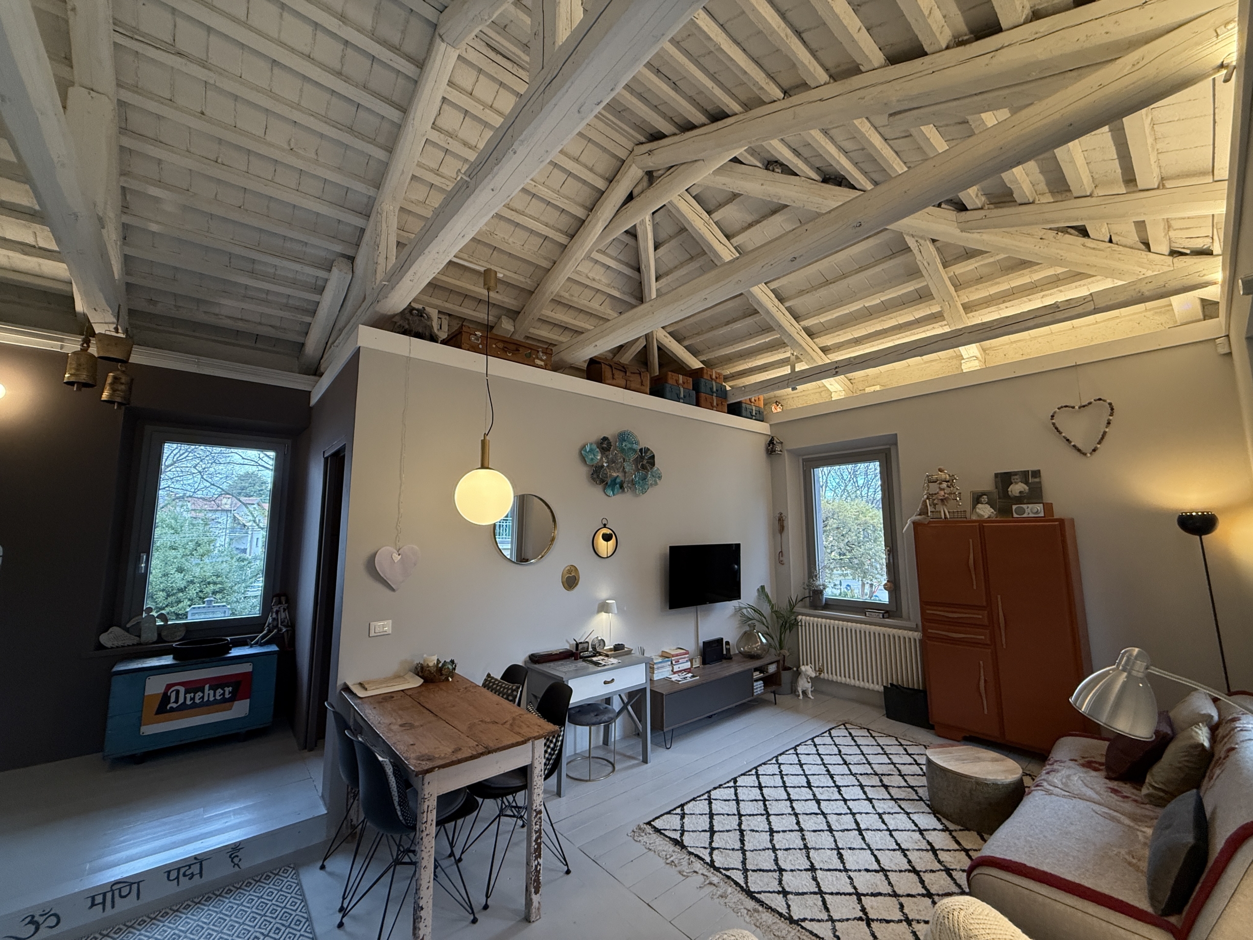 06db14aac87221de98b40d910d43925a