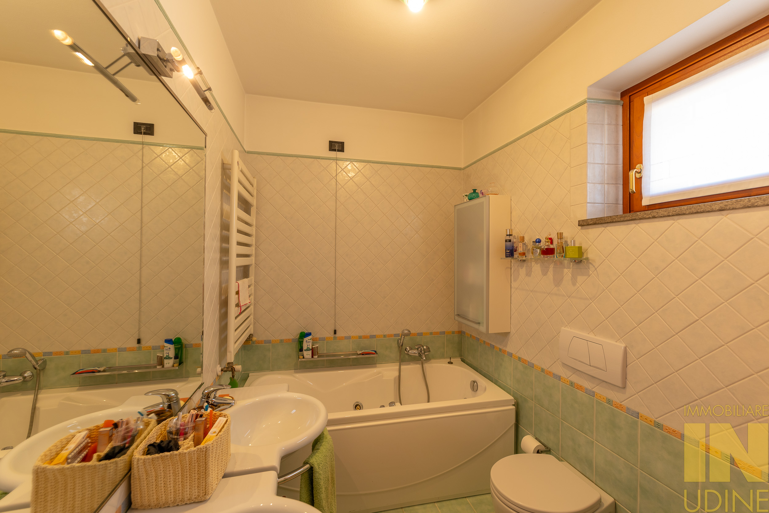 5dff6098e7c7c0b97caec6f9af6ba7b1