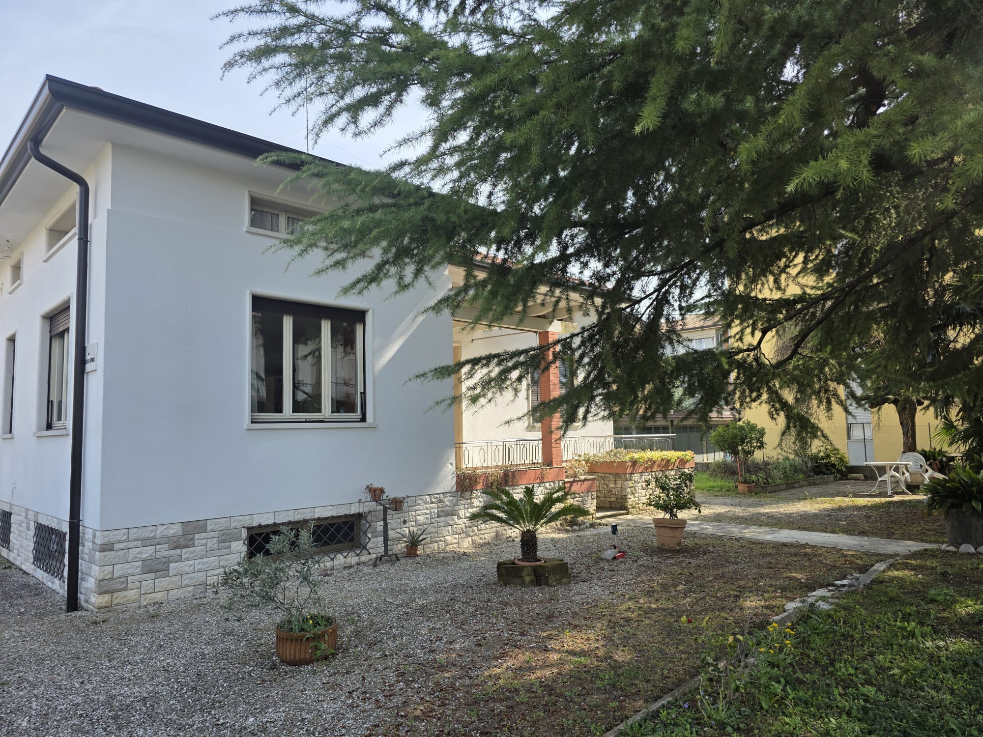 ea65936c5e097df56837c2249abd9f38