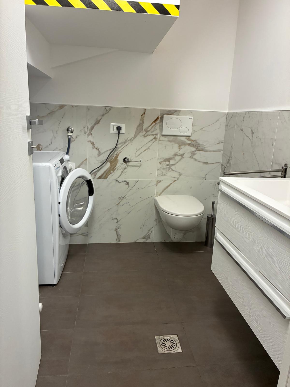 7dc8898e74af39e3b3fc17f9ca212e53